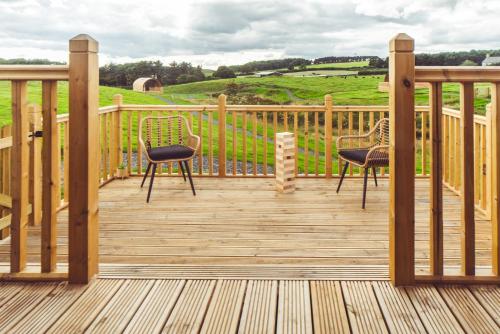 Secluded Countryside Cabins with bookable Sauna, Dark Skies & Stream Fell Farm Hideaway in Great Whittington