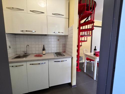 廚房, La Casetta in Montagna by Holiday World in 盧科利