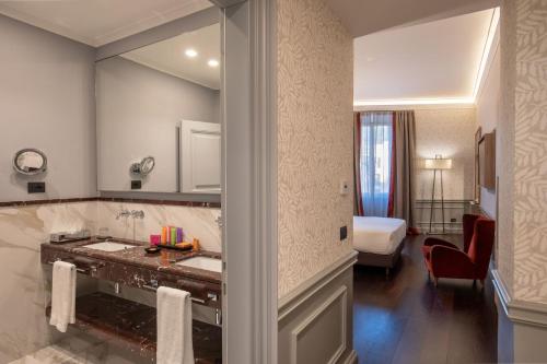 The Inn at the Spanish Steps Elegant Collection - The Gem - image 5