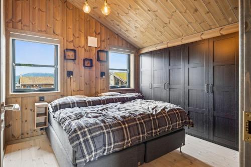 Very central and fresh apartment 4 bedr, 10p 2 floors, sauna, ski in and out Very central and fresh apartment 4 bedr, 10p 2 floors, sauna, ski in and out