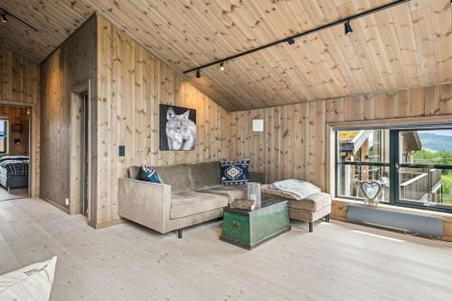 Very central and fresh apartment 4 bedr, 10p 2 floors, sauna, ski in and out Very central and fresh apartment 4 bedr, 10p 2 floors, sauna, ski in and out