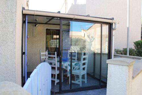 Two-Bedroom House image 8