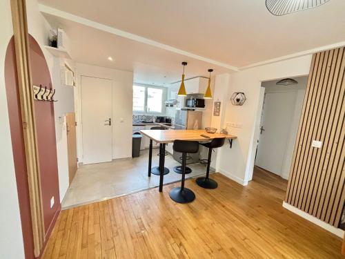 La Madeleine avec parking in 馬德連聖里歐納