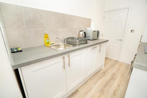 Apartment image 10