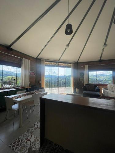 Létesítmények, Villarejo Santa Cruz in Delfim Moreira