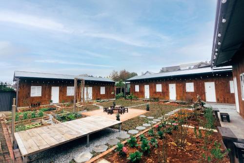 Nhà Ba Gian Homestay Đà Lạt - 정원