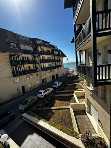 Le Yacht Club avec accès plage et parking privé (Le Yacht Club avec acces plage et parking prive) in Блонвіль-Сюр-Мер