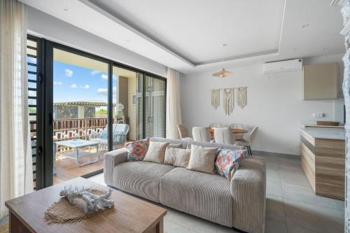 Indian Summer by IHR Indian Summer by IHR