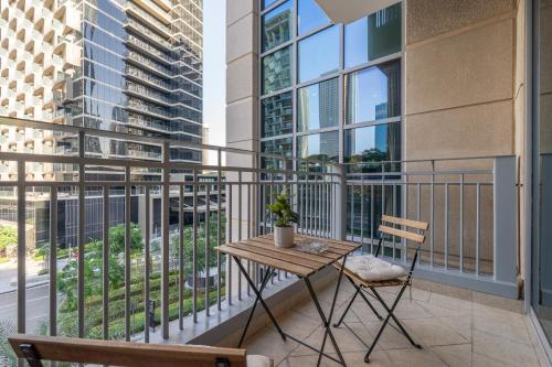 Sophisticated and Elegant 2BR in Downntown Dubai, Дубай (фото 2)