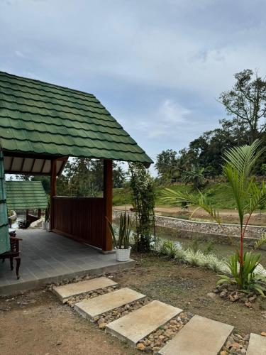 Curug Goong Resort in Serangpanjang