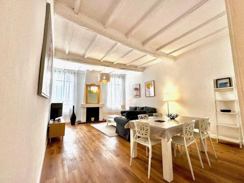 ApartHotel Riviera - Maison de la Poissonnerie - Vieille Ville - Grand Appartement 3 piece AC - 5min de la Promenade des Anglais, Nice