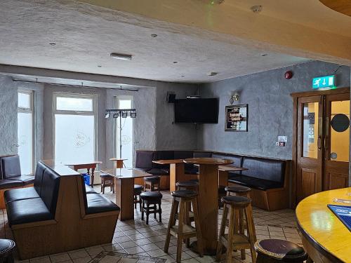 Pub/Lounge, Manor Hotel Ballymoney in Ballymoney