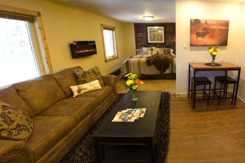 The Silver Lake Lodge - Adults Only