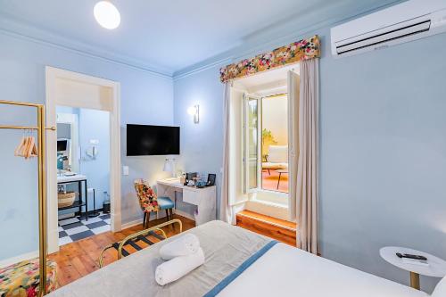 LR Guest House - image 11