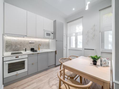 One-Bedroom Apartment image 10
