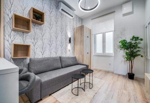 Studio Apartment image 8
