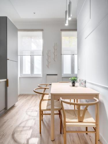 One-Bedroom Apartment image 1