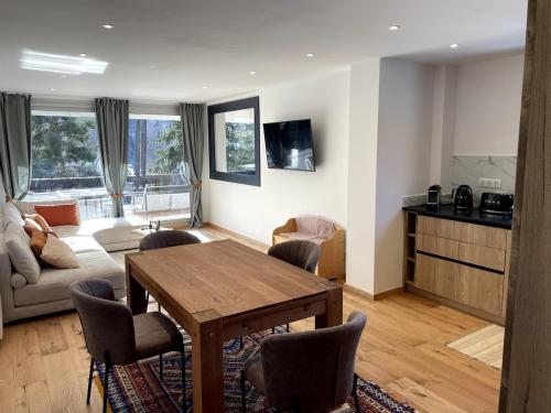 Very nice apartment, slopeside, Saint-Chaffrey