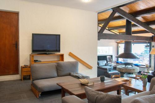 Grand appartement vue Montagne plein sud grand garage sur demande Grand appartement vue Montagne plein sud grand garage sur demande