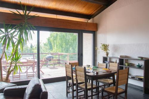 Grand appartement vue Montagne plein sud grand garage sur demande Grand appartement vue Montagne plein sud grand garage sur demande