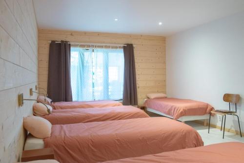 Grand appartement vue Montagne plein sud grand garage sur demande Grand appartement vue Montagne plein sud grand garage sur demande