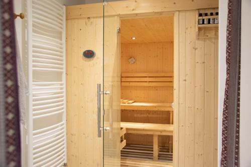 Grand appartement vue Montagne plein sud grand garage sur demande Grand appartement vue Montagne plein sud grand garage sur demande