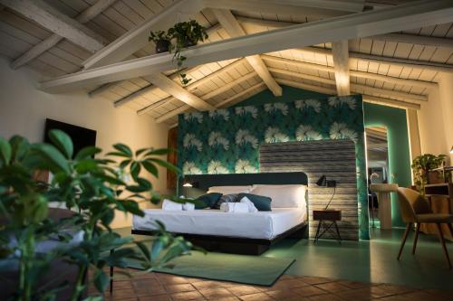 Large Double or Twin Room image 10