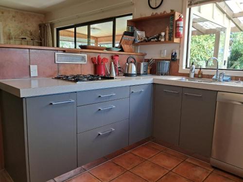 Secret Cottage in Waitara