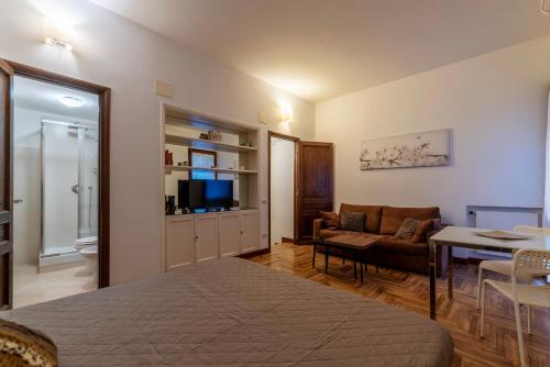 Charming Apartment near Piazza di Spagna, Rzym (zdjęcie 8)