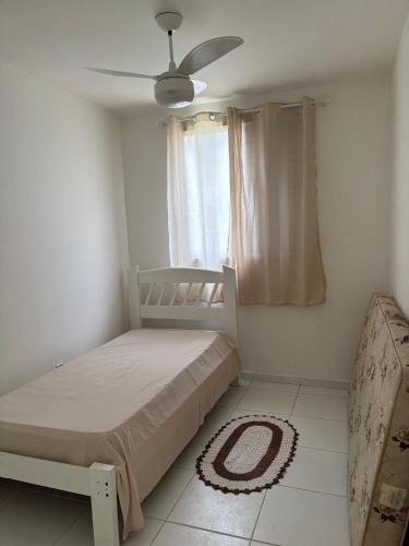 Apartamento CDHU em Guarujá (Apartamento CDHU em Guaruja) in ชารดิง วีร์จิเนีย
