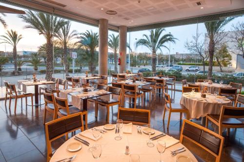 餐厅, 埃尔切港住宿 (Port Elche) in 埃尔切