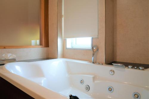 Port Azafata Valencia - image 10