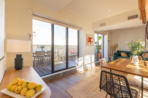 Duplex con Terraza Privada y vistas a la Catedral, Seville (photo 6)