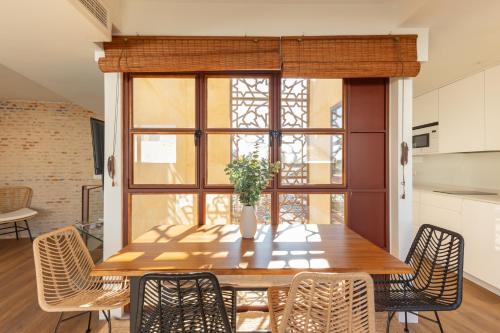 Duplex con Terraza Privada y vistas a la Catedral, Seville (photo 8)