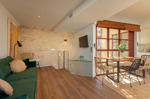 Duplex con Terraza Privada y vistas a la Catedral, Seville (photo 10)