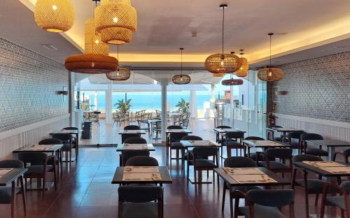 餐廳, 蒙特雷海岸酒店 (Hotel Monterrey Costa) in 奇皮奧納市中心