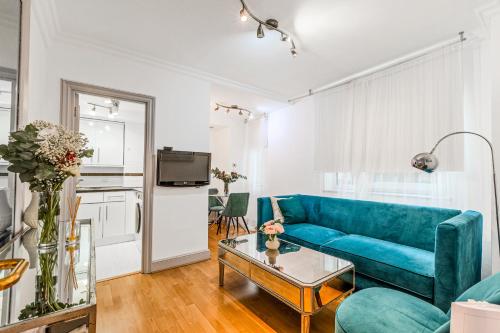 Stylish 1BR flat in Chelsea, 8 min tube, Londyn