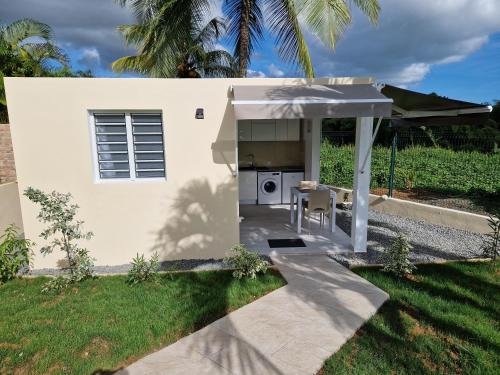 BUNGALOW PISCINE ZEN & GREEN - confort in Baie-Mahault