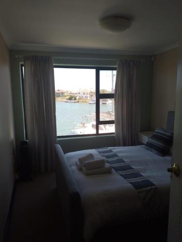 19 Marina Point 4 Bedrooms sleeps 8 in Velddrif