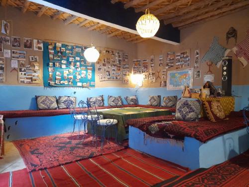 Los ojos del desierto in Takojt