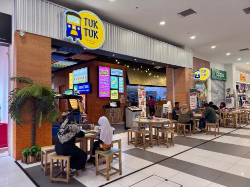 N9-02 MetroCity Square Condominium-3R2B-9 Pax in Matang
