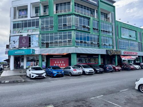 N9-02 MetroCity Square Condominium-3R2B-9 Pax in Matang