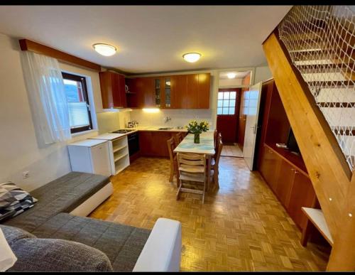 Terme Čatež apartma Maestro (Terme Catez apartma Maestro) in Чатеж Об Саві