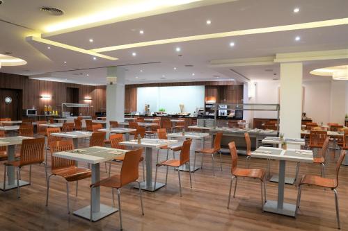 Restoran, Port Feria Valencia in Benimamet