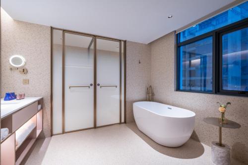 Suite image 2