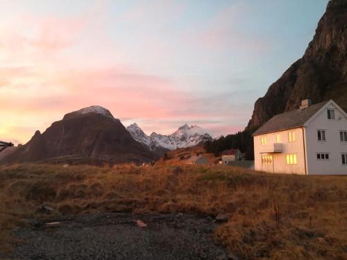 House with amazing view & location in Tind in Tind