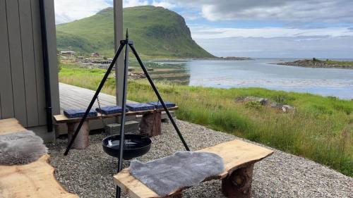 Magic views and walking distance to best beaches in Leknes