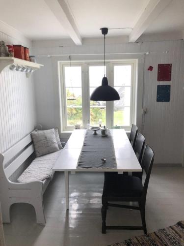 Удобства, Vettingstua, beautiful house down by the sea. in Gravdal