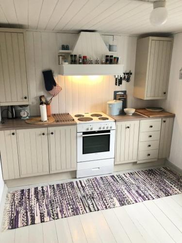 кухня, Vettingstua, beautiful house down by the sea. in Gravdal
