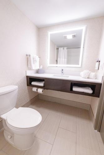 Holiday Inn Express - Neptune, an IHG Hotel in Neptune City, USA